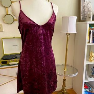 NWOT Maroon Velvet Dress Large Forever 21